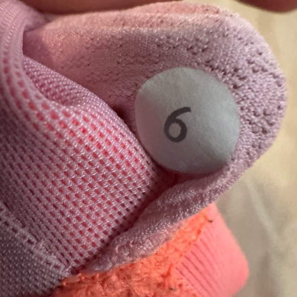 Lululemon size 6 practice freely tank top - Picture 5 of 8